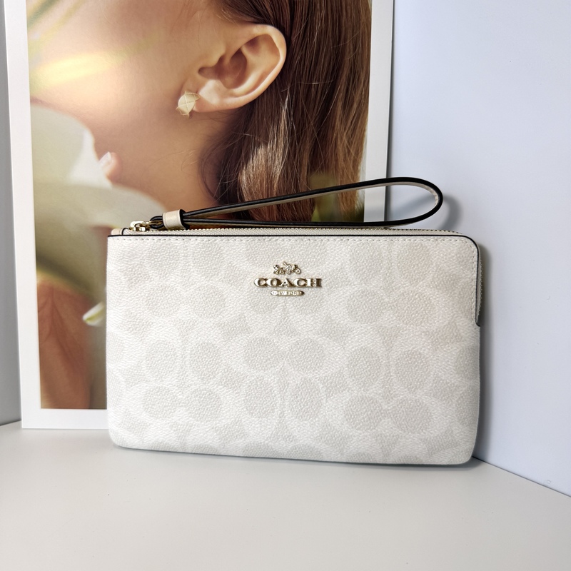 Coach Large Handbag Can Hold a Cell Phone, Coin Purse, Mahjong Bag, Printed Women's Bag, Domestic Stock Cs438