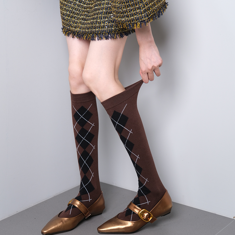 Weekend Picnic | American Retro Preppy Style Miu-Style Diamond Check Pattern Show-Style Color-Blocked Calf Socks