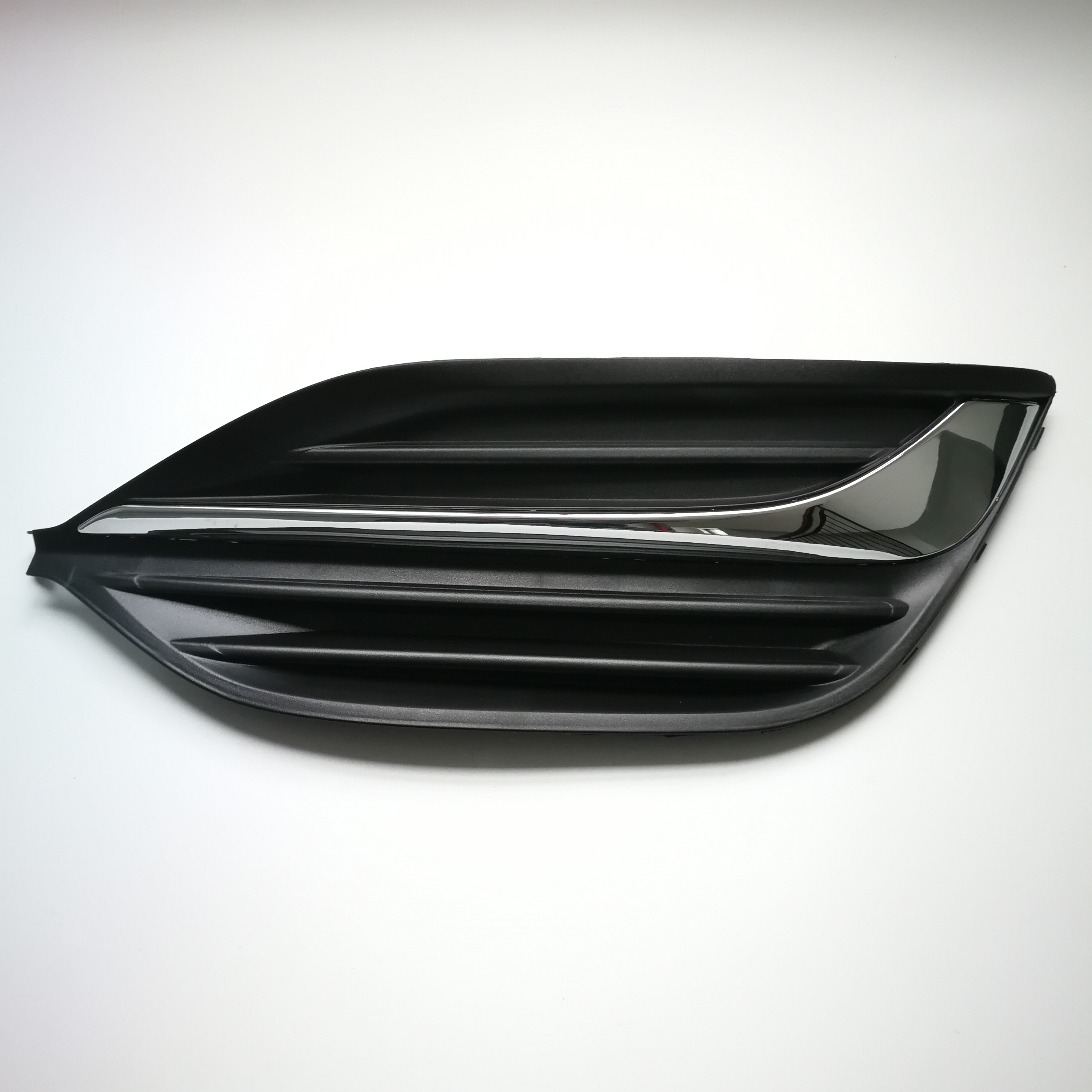 19 18 17 Junwei fog frame all new Junwei fog lamp shade decoration frame front grille strip brightness