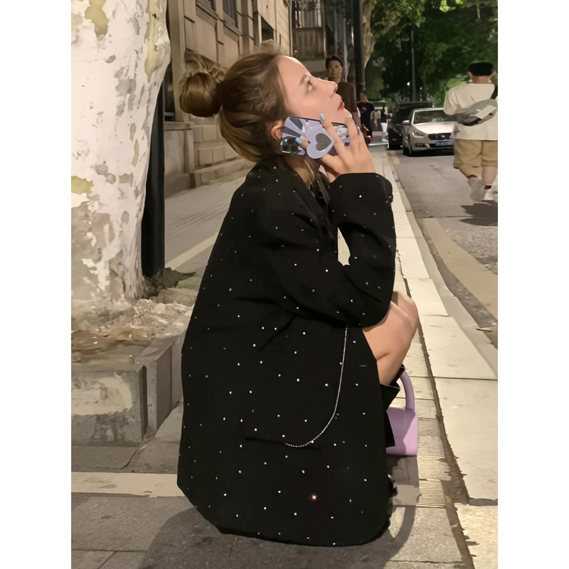 Heavy-Duty Rhinestone Blazer for Women, Autumn 2026 New Korean Style, Loose Fit, Elegant Shoulder-Padded Trendy Blazer Top Heavy-Duty Rhinestone Blazer for Women, Autumn 2026 New Korean Style, Loose Fit, Elegant Shoulder-Padded Trendy Blazer Top