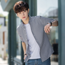 Summer plaid short-sleeved shirt mens slim Korean version of the trend handsome 7 seven-point sleeve shirt casual mid-sleeve shirt
