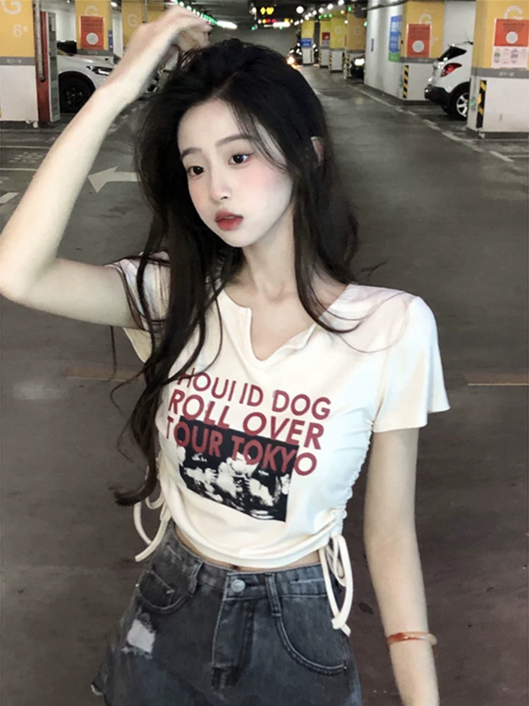 Ретро белая хлопковая майка с короткими рукавами, американский стиль, V-образный вырез, приталенная, завязка