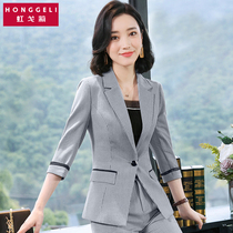 Small plaid suit jacket women 2019 new spring and autumn chic long sleeve 50 years old mother small suit suit women