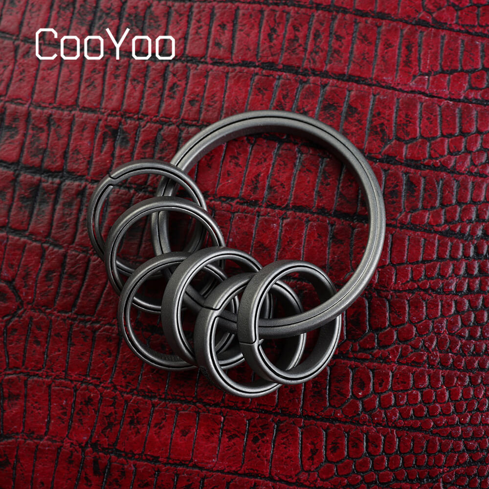 CooYoo KC7 titanium alloy keychain Flashlight keychain hanging ring EDC tools creative fast hanging buckle