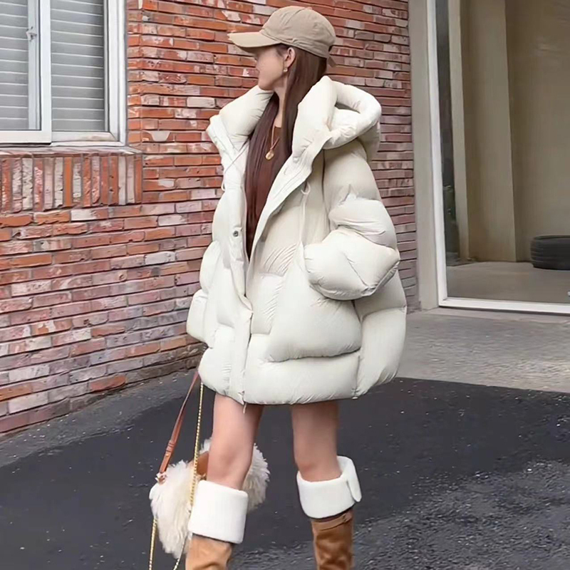 French Celison Kloe down Jacket for Women, Mid-Length, 2026 Winter New Style, Petite, Thickened, Loose Coat French Celison Kloe down Jacket for Women, Mid-Length, 2026 Winter New Style, Petite, Thickened, Loose Coat