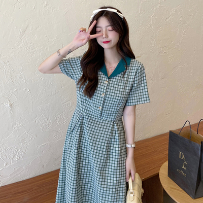 taobao agent Retro green colored plaid summer dress, fitted brace, long long skirt, plus size, French retro style, A-line