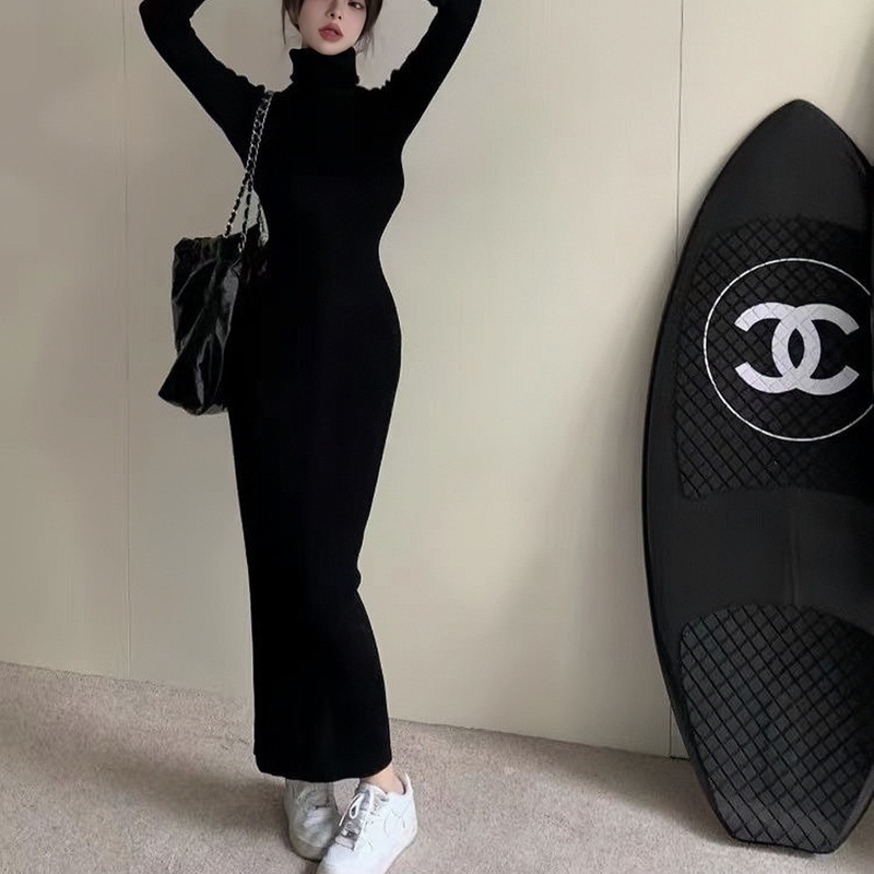 New Pure Black High-Neck Ankle-Length Dress, Slim-Fitting and Elegant Long-Sleeved Dress for Women, Autumn Super Long Knitted Dress