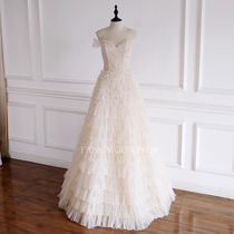 Phantom Yue new one-word shoulder womens long model shows thin fairy temperament starry sky shining gold cake banquet dress toast dress