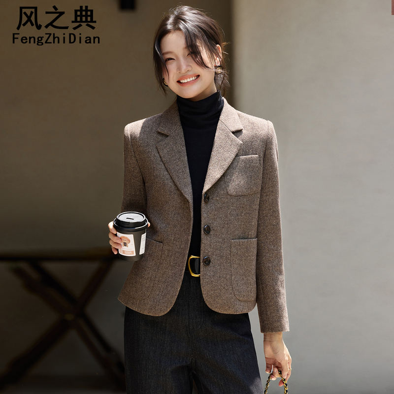 Brown Blazer for Women, Autumn/Winter 2026 New Style, High-End Short Casual Woolen Suit Jacket for Petite Figures