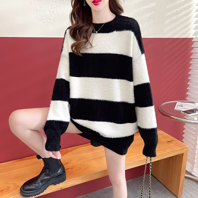 Striped Mink Velvet Sweater for Women, Autumn and Winter, Loose, Lazy Style, Mid-Length, Covers the Buttocks, Large Size, Thick Knitwear Striped Mink Velvet Sweater for Women, Autumn and Winter, Loose, Lazy Style, Mid-Length, Covers the Buttocks, Large Size, Thick Knitwear