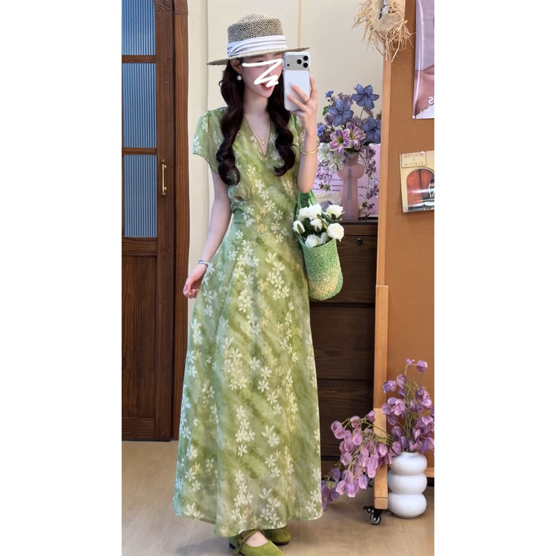 Retro French Green Floral Dress for Women in Summer, Plus Size for Fat Girls, Elegant and Slimming, Holiday Style Chiffon Long Dress