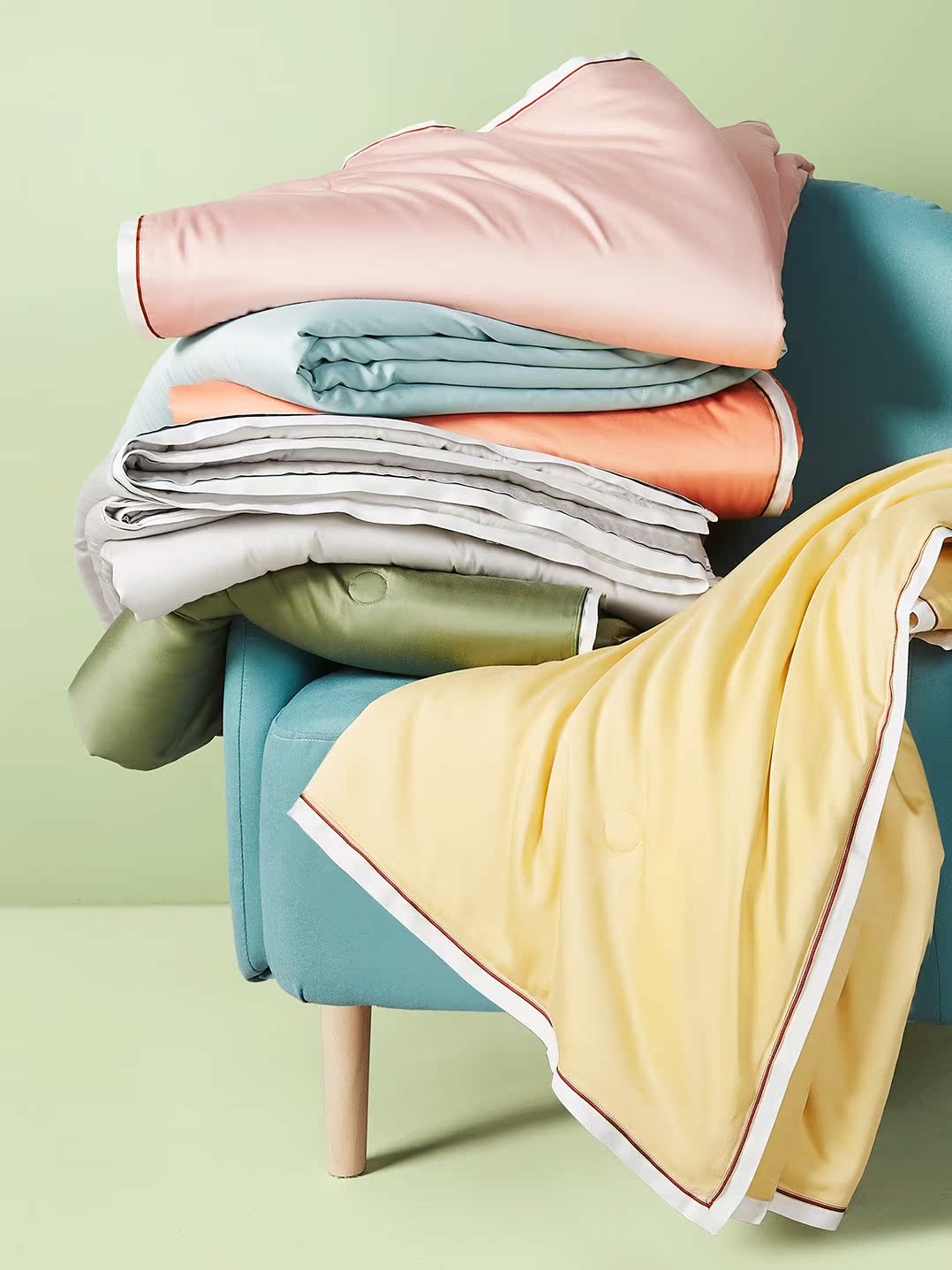 Spring and summer Tencel air-conditioning quilt thin core summer cool quilt can be machine-washed silk 1 5 meters naked sleep ice cream silky feeling m