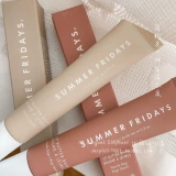 Spot Summer Fridays 23 -Year Award Увлажняющая и увлажняющая с цветной масло для губ для губ.