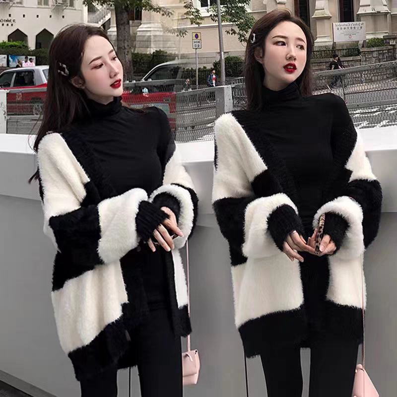 Imitation Mohair Striped Coat for Women 2026 Autumn and Winter Loose Knit Cardigan Thick Outerwear Lazy Style Black and White Sweater Imitation Mohair Striped Coat for Women 2026 Autumn and Winter Loose Knit Cardigan Thick Outerwear Lazy Style Black and White Sweater