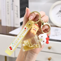 Подлинные сладкие маленькие объекты Введите кошку с нефтяной катиной