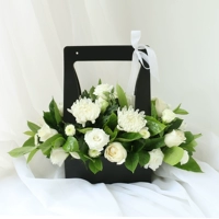 Белая хризантемная цветочная корзина B Модель