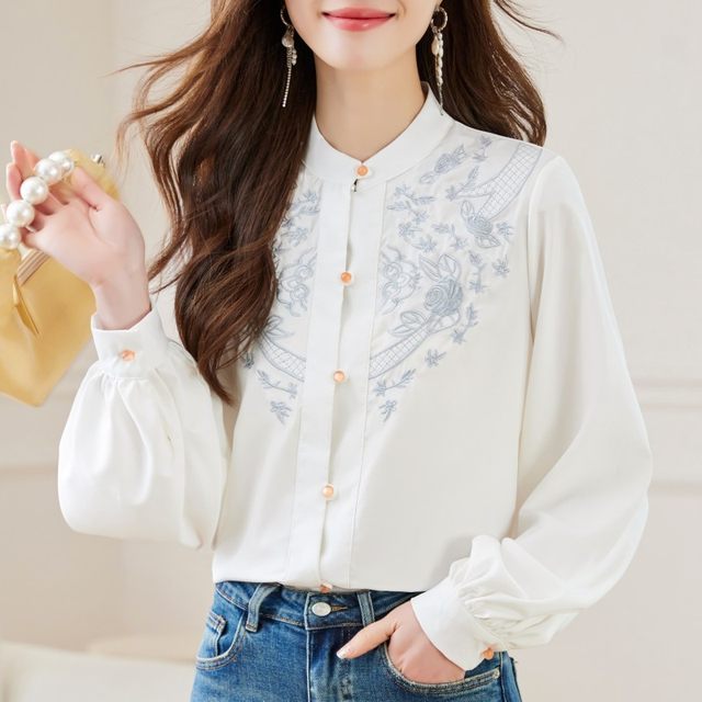 New Chinese style stand collar placket shirt with horse face skirt, heavily embroidered shirt, national style improved women's high-end top