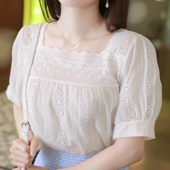 White Shirt for Women, Short-Sleeved, 2024 Summer New Lace Top, Super Fairy-Like, Stylish and Sweet, Square Neck, Puff Sleeve Blouse