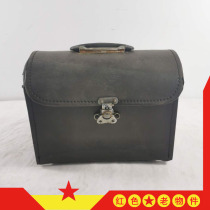 Folk custom old objects nostalgic collection old medicine box vintage suitcase miscellaneous film and television props retro decoration ornaments