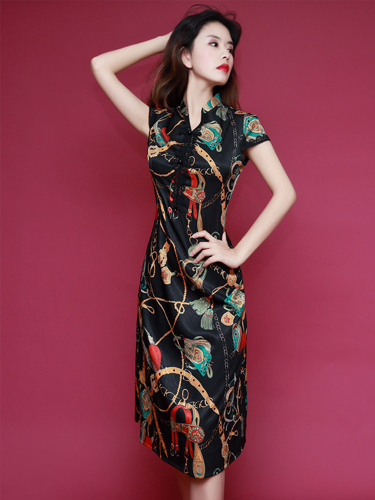 Improved version of the daily medium long version qipao 2020 Summer new retro Chinese Wind personality Elegant Ocean Dress
