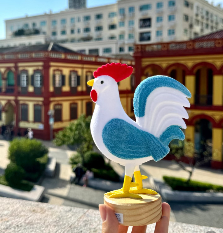 Macau Gallery of Everything｜Portuguese Lisbon Weather Chicken Color-Changing Chicken Ornament Home Gift Ornament Small Medium Size