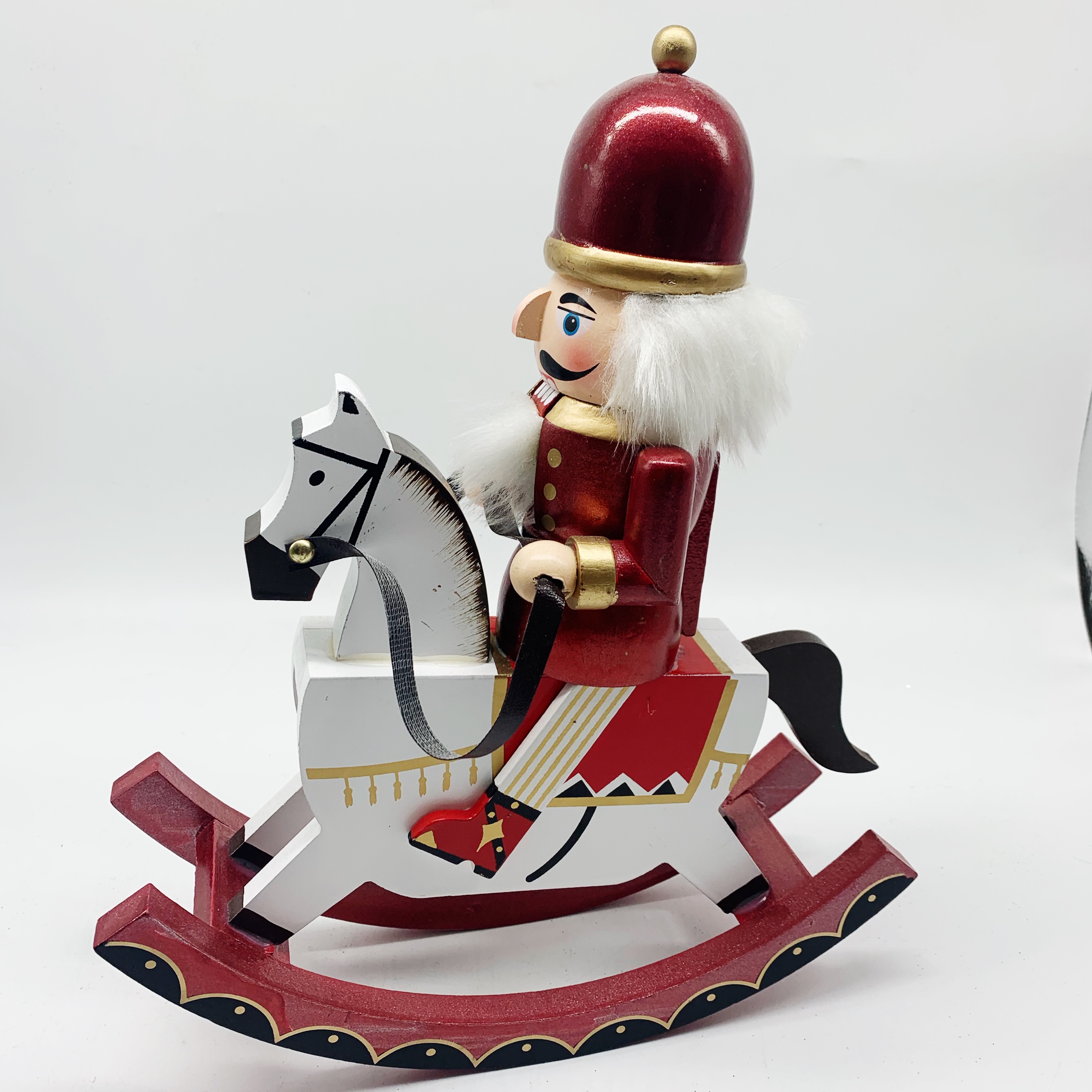 Walnuts Clips Puppet Soldiers' Eurostyle Desk Shop Windows Pendulum retro Christmas gifts shake a horse red