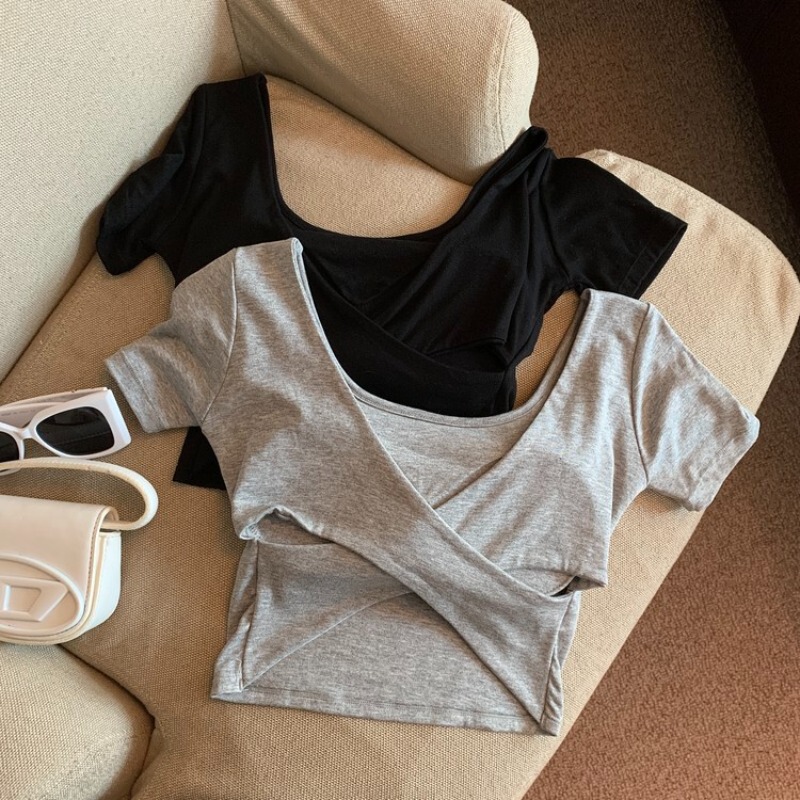 Purely Sexy Backless Short-Sleeve T-Shirt with Chest Pads for Women, Summer Petite High-Waisted Short Bm Top Paired with Cargo Pants Purely Sexy Backless Short-Sleeve T-Shirt with Chest Pads for Women, Summer Petite High-Waisted Short Bm Top Paired with Cargo Pants