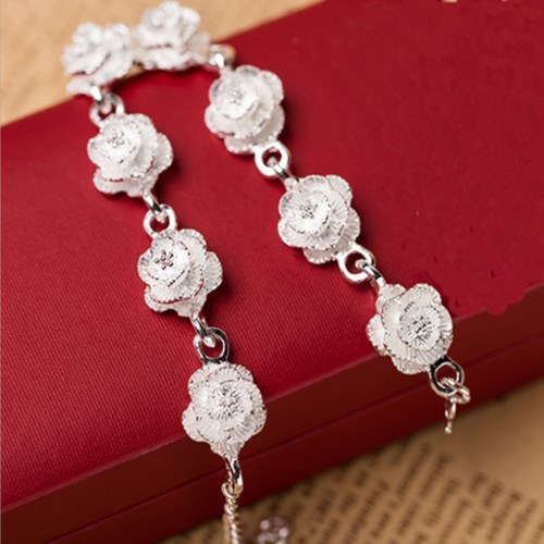 Phiên bản Hàn Quốc cá tính với vòng tay chuông đeo vòng hoa hồng không gây dị ứng vòng tay trang sức bạc để gửi tặng bạn gái món quà vòng tay phong thủy