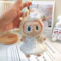 Белая юбка бутона+головной убор (только одежда не содержит кукол)