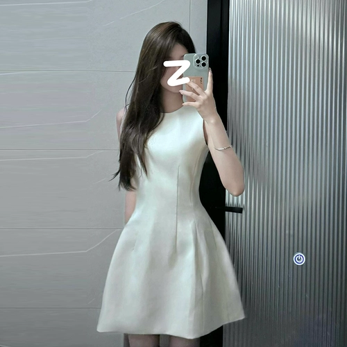 Белый летний жилет без рукавов, небольшой приталенный корсет, белая юбка, подходит для подростков, по фигуре