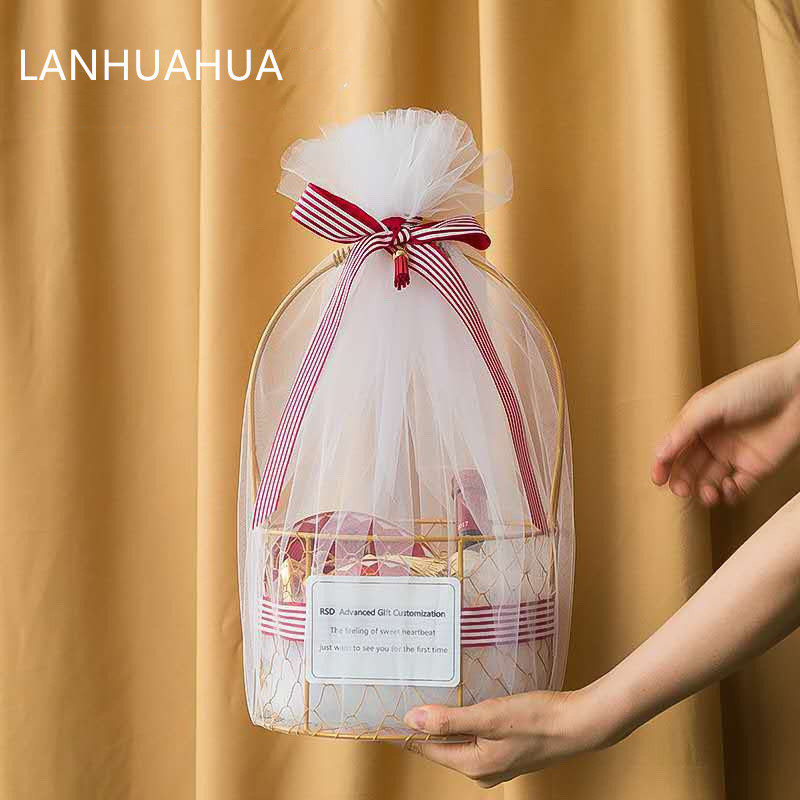 Iron Art Flower Basket Handwoven Metal Companion Gift Wedding full moon Festive Sugar Packaging Basket Golden Hand Gift Basket