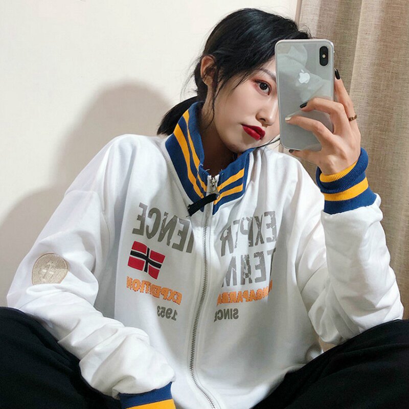 Autumn Korean version of 2019 new fashion collar striped super-fire net red sports wind long-sleeved thick cotton T coat schoolgirls