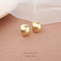 Fashionable classic gold bean bean painless mosquito coil plate ear clip no ear holes female joker commuter stud earrings Female silver needle