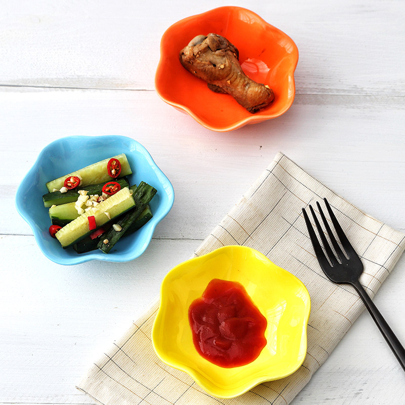 5 Home Ceramic Taste Dishes Kitchen Small Vegetable Dip Sauce Vinegar Dish Creative Cutlery Irregular Seasoning Bowl