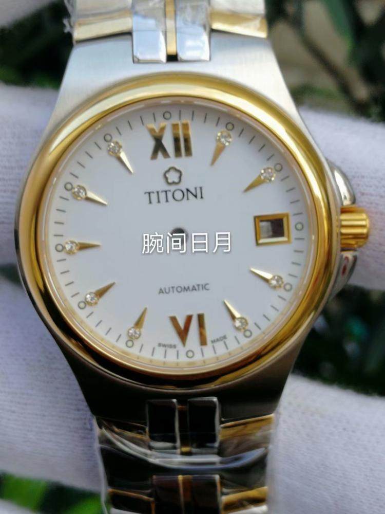 Assembling watch accessories The DZI D.C. monolithic case fits the case of the ETA2783 2165 movement