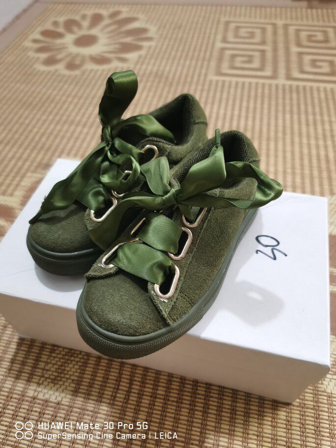 Bird family board shoes for men and women in the same section