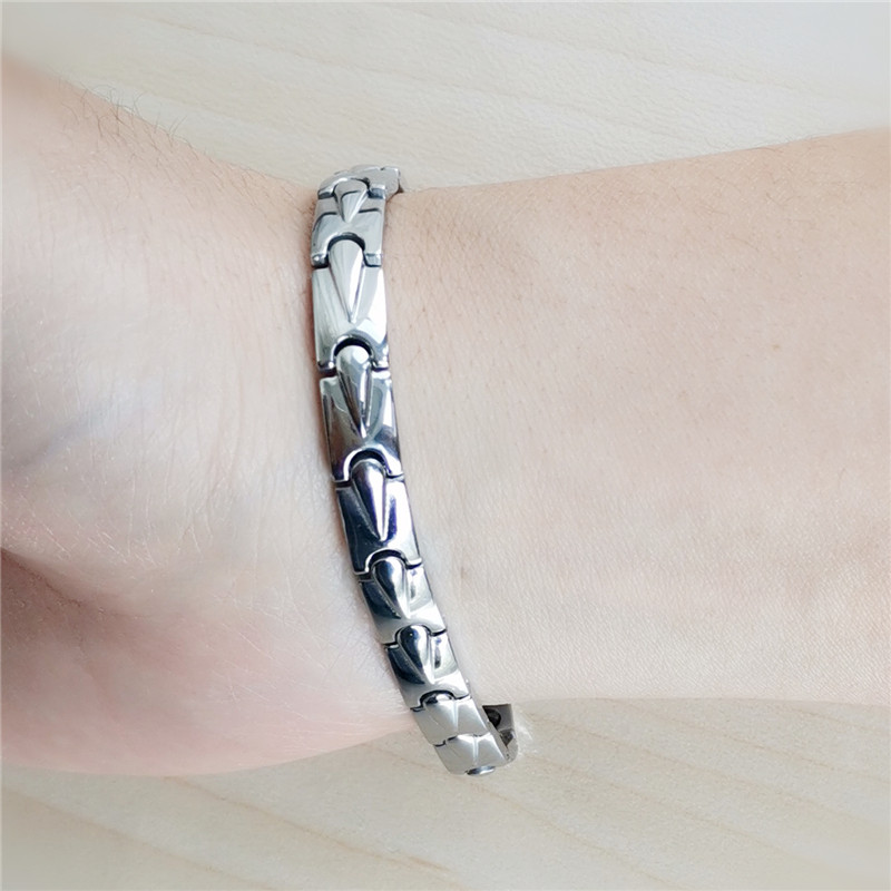 Men's wrist Japanese and Korean version titanium steel energy bracelet men's jewelry anti-radiation static anti-fatigue student fashion bracelet