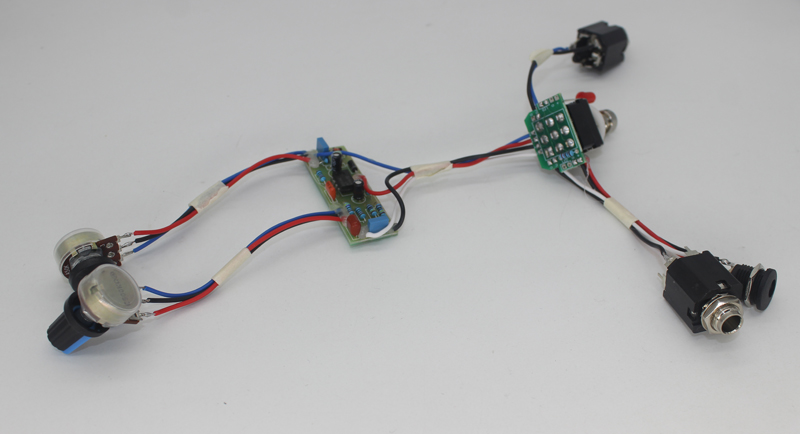 DIY electric guitar handmade single block effect fruit machine Distortion Plus distortion effectors circuit board