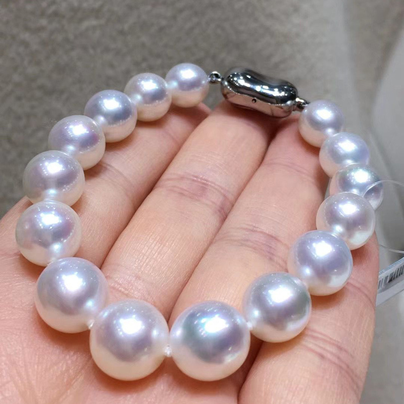 Cold Light Pearl Bracelet with Natural Large Pearls, "The Best Alternative to Australian White Pearls," for Women with a High-Class and Elegant Temperament