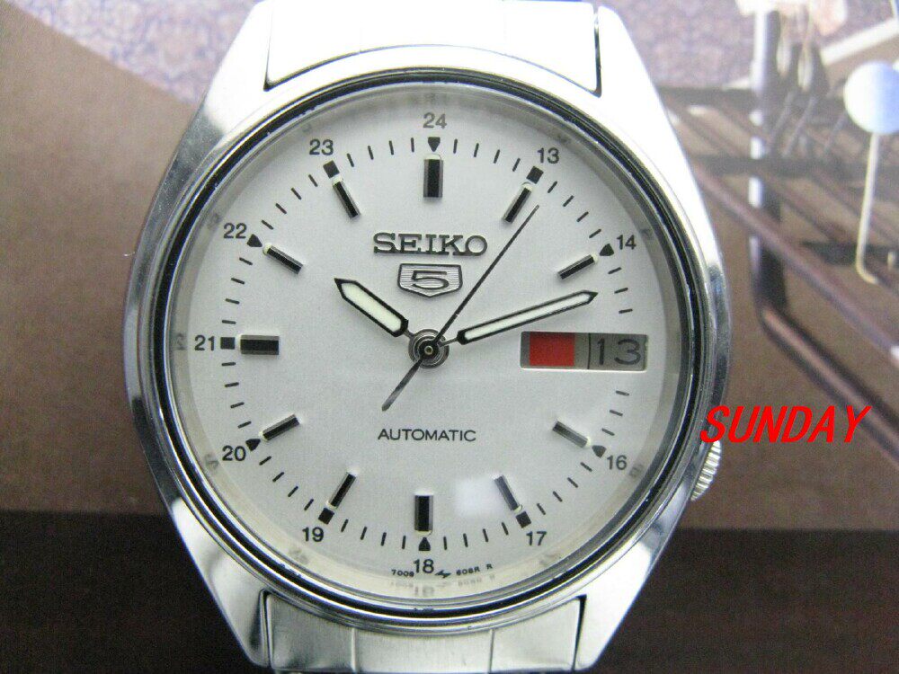 The Seiko Table 5 7009 Roman Moon Star period shows the automatic men's table