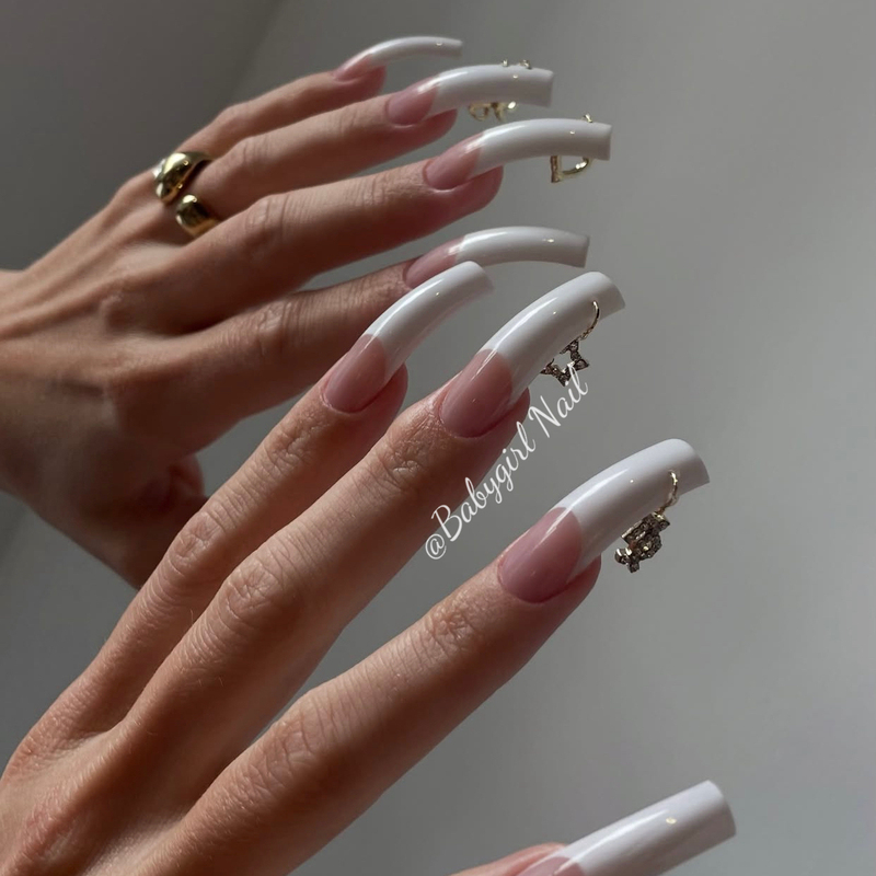 European and American Style Perforated White Eagle Hook U-Shaped Press-On Nails French Manicure Nail Tips