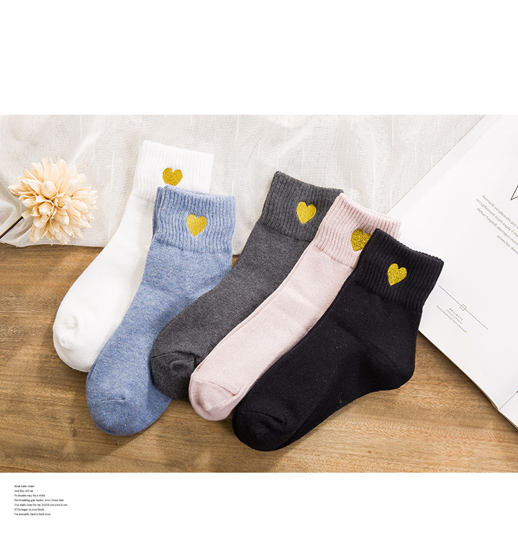 Vớ Nhật Bản mùa thu đông mới thêu dễ thương tình yêu nữ vớ cotton màu rắn dày cotton nữ phiên bản Hàn Quốc của vớ ống quan tat bong day
