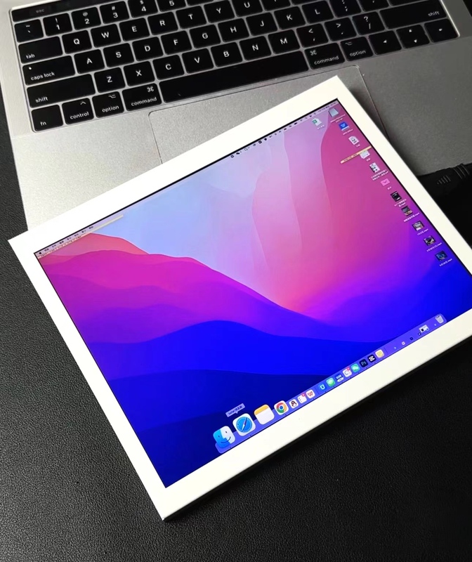 9.7inch Ipad3/4 Generation Original Retina Display Modified into a Portable Screen with 2K Resolution and 4:3 Aspect Ratio