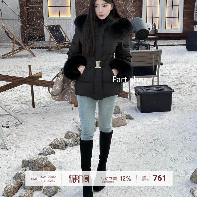 【Farte Shop】The First Snowfall Has Arrived. Black down Jacket with Fox Fur Collar, 90% Down, Waist-Cinching, Warm Coat for Women 【Farte Shop】The First Snowfall Has Arrived. Black down Jacket with Fox Fur Collar, 90% Down, Waist-Cinching, Warm Coat for Women