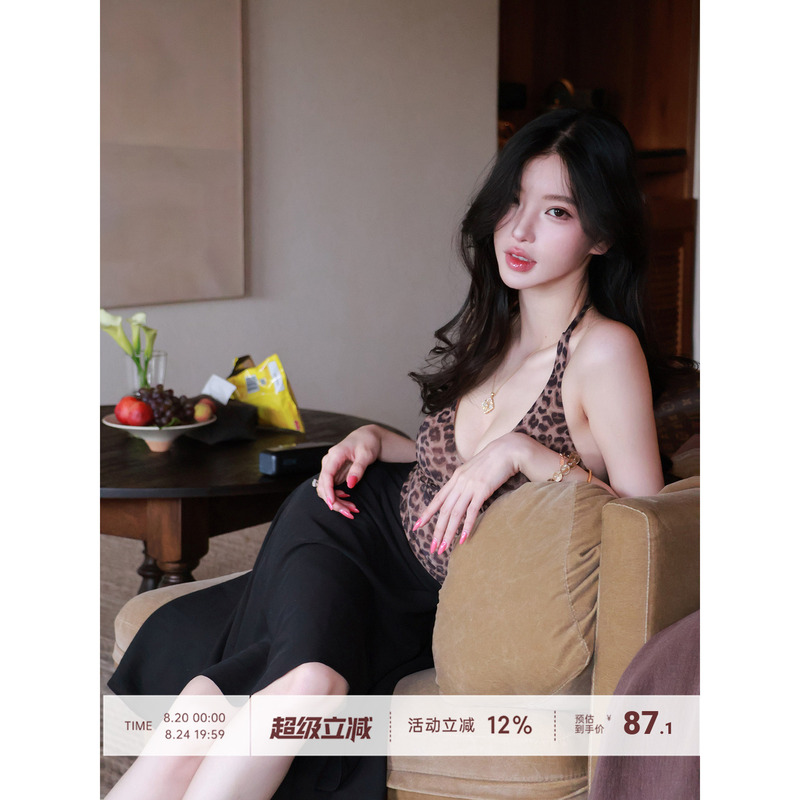 【Farte Shop】Sweet and Cool Leopard Print High-Elastic Mesh Printed Halter V-Neck Tank Top for Women, Spring and Summer Waist-Cinching Top 【Farte Shop】Sweet and Cool Leopard Print High-Elastic Mesh Printed Halter V-Neck Tank Top for Women, Spring and Summer Waist-Cinching Top