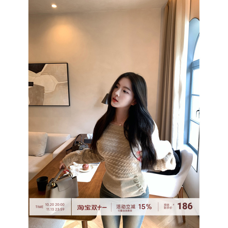 【Farte Shop】Wheat Wave Whispering Wool Asymmetrical Shoulder Knit Sweater for Women, Autumn and Winter Batwing Sleeve Design Sweater 【Farte Shop】Wheat Wave Whispering Wool Asymmetrical Shoulder Knit Sweater for Women, Autumn and Winter Batwing Sleeve Design Sweater