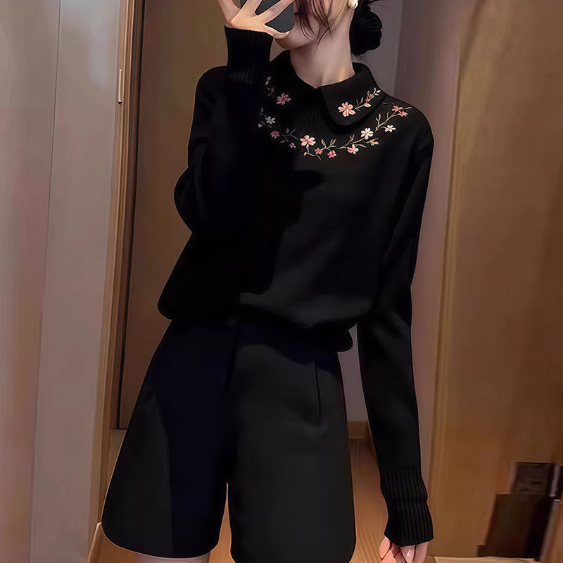 Flower Embroidered Black Base Sweater for Women 2026 New Autumn Turn-Down Collar Knitwear Can Be Worn Outside or as an Inner Layer Thick Top Flower Embroidered Black Base Sweater for Women 2026 New Autumn Turn-Down Collar Knitwear Can Be Worn Outside or as an Inner Layer Thick Top