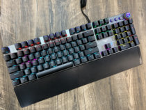Foreign trade C104 standard 104 key pluggable Green shaft mixed light mechanical keyboard detachable hand-held office game hair