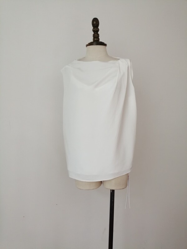 Mist Series Women's White Silk Two-Piece Set Simple and Stylish Pullover Shirt U92598