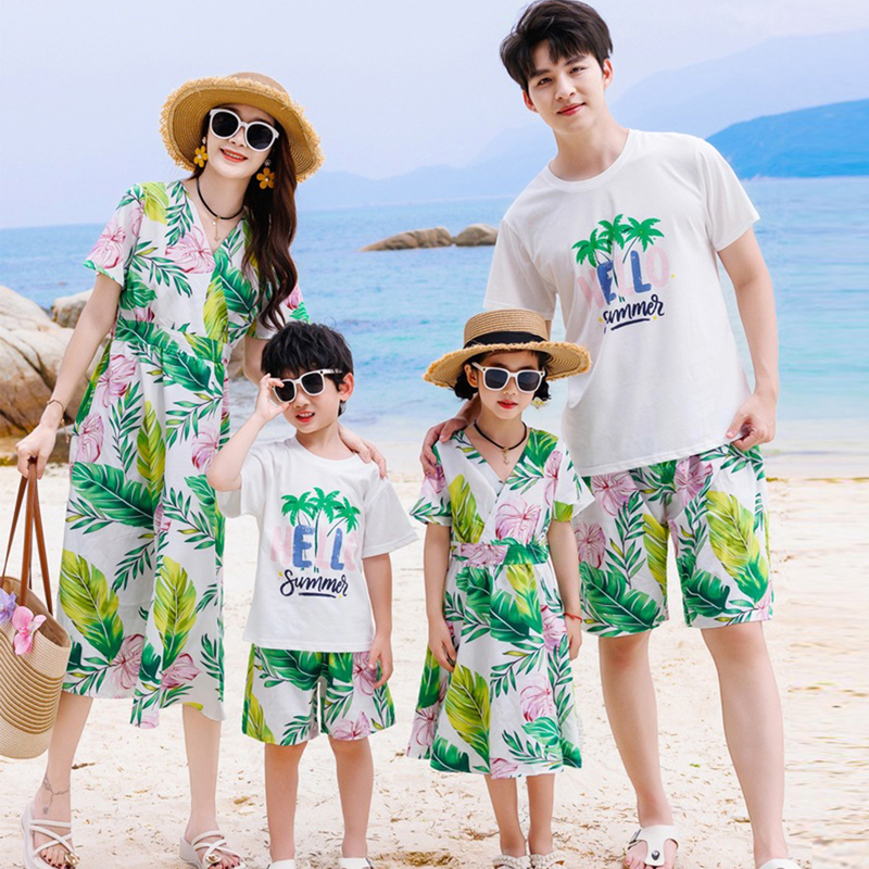Bali-Style Family Matching Outfits for a Family of Four, Short-Sleeved Shorts Set, Summer Beach Vacation Travel Mother-Daughter Dresses